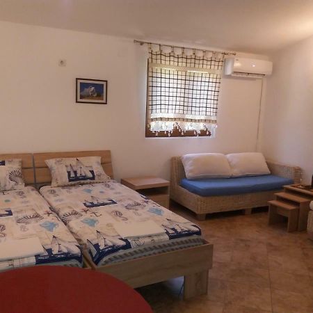 St Duke Apartment Kotor Luaran gambar