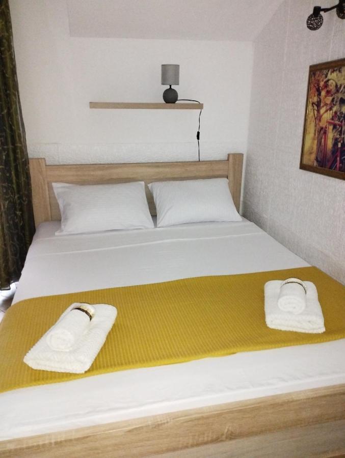 St Duke Apartment Kotor Luaran gambar