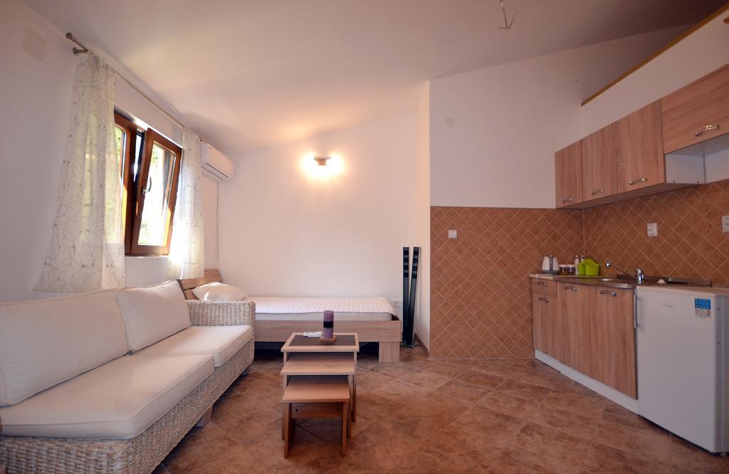 St Duke Apartment Kotor Luaran gambar