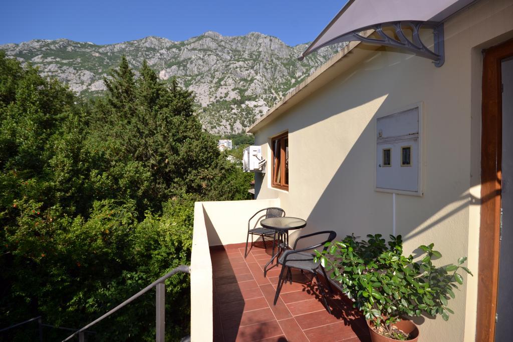 St Duke Apartment Kotor Luaran gambar