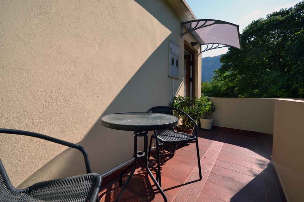 St Duke Apartment Kotor Luaran gambar