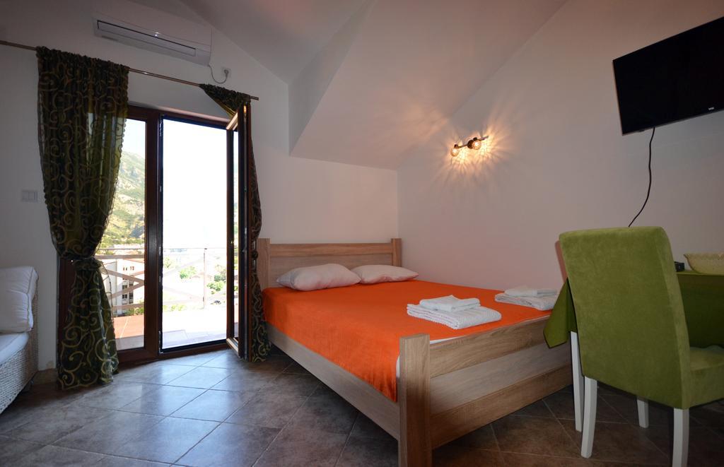 St Duke Apartment Kotor Luaran gambar