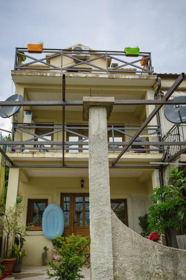St Duke Apartment Kotor Luaran gambar