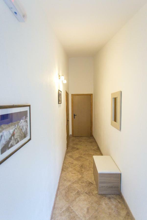 St Duke Apartment Kotor Luaran gambar