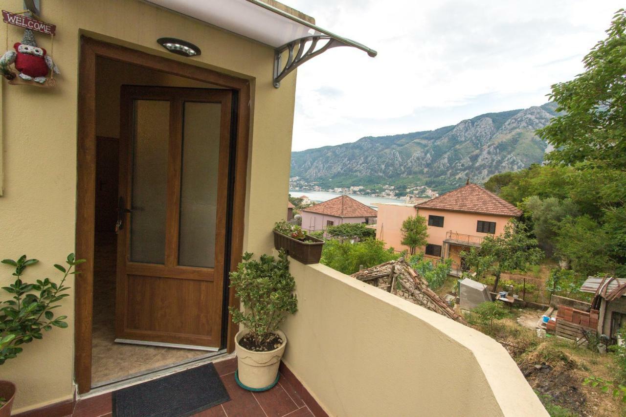 St Duke Apartment Kotor Luaran gambar
